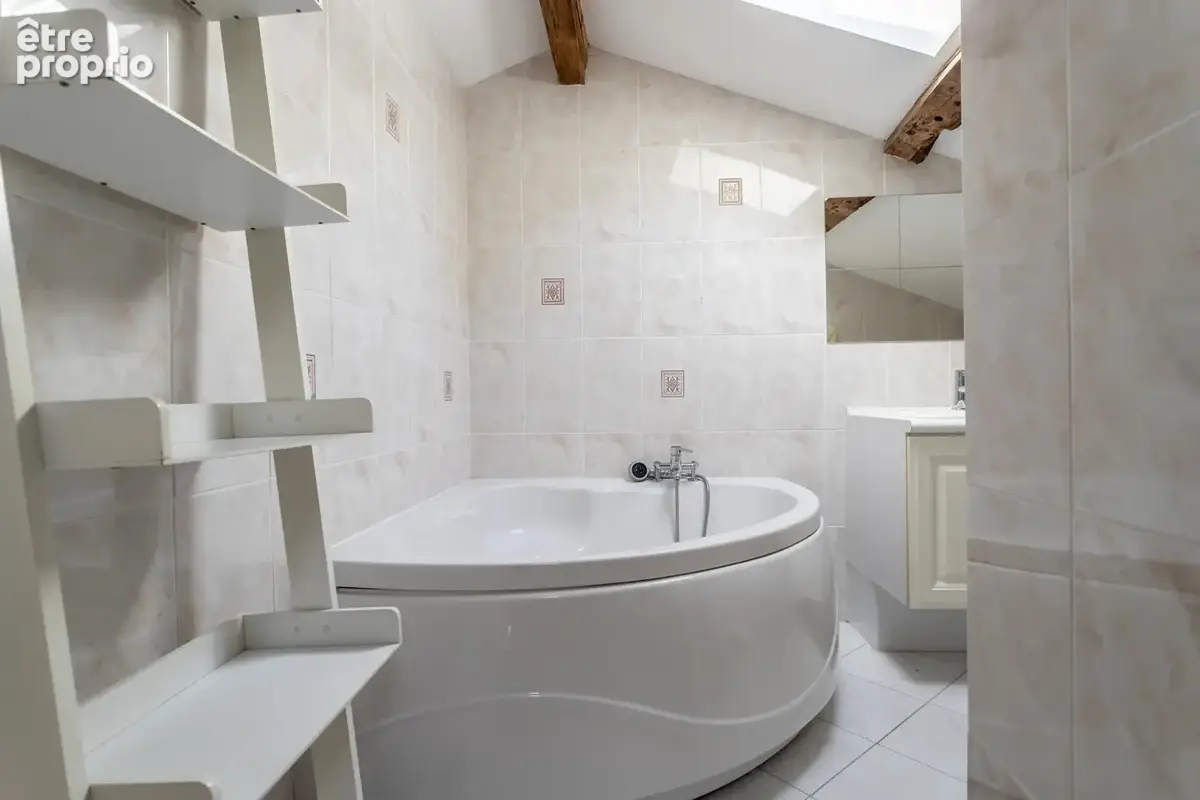 Maison de campagne avec pigeonnier attenant et dépendances - photo 18