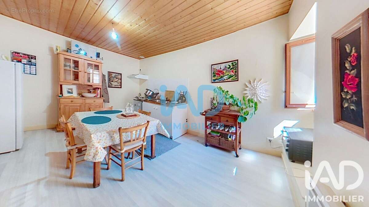 Maison 142 m² à Herment  - photo 6