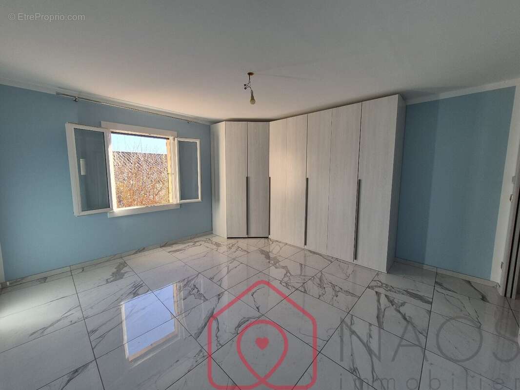 Maison à VILLENEUVE