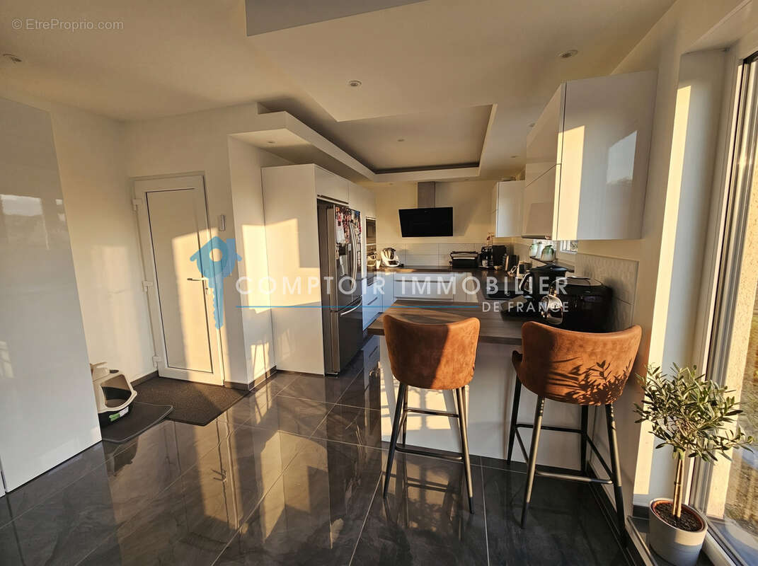 Maison moderne avec piscine dans une impasse calme à Freyming-Merlebach - photo 3
