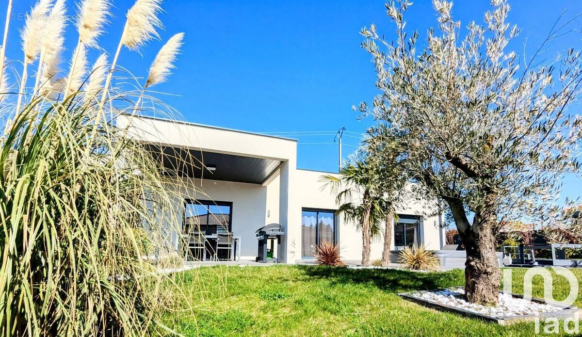 Photo 1 - Maison à PERREUX