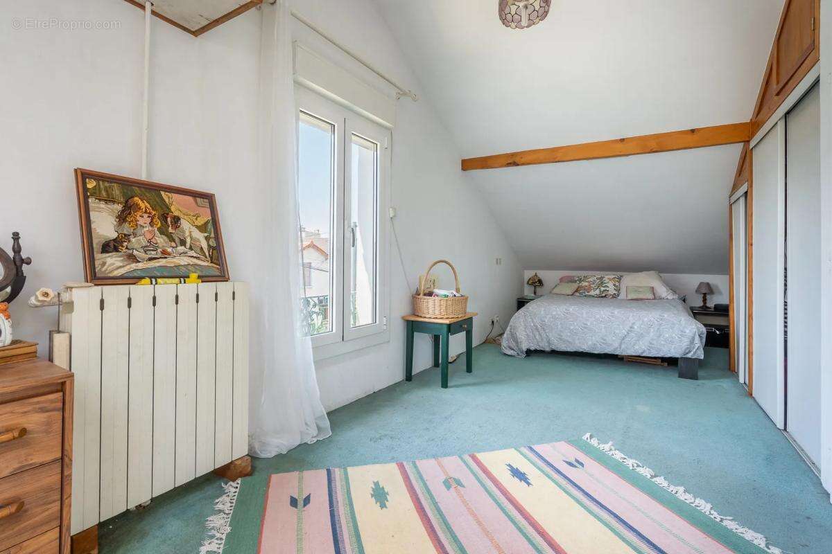 Maison de 5 pièces de 134 m² à Drancy - photo 7
