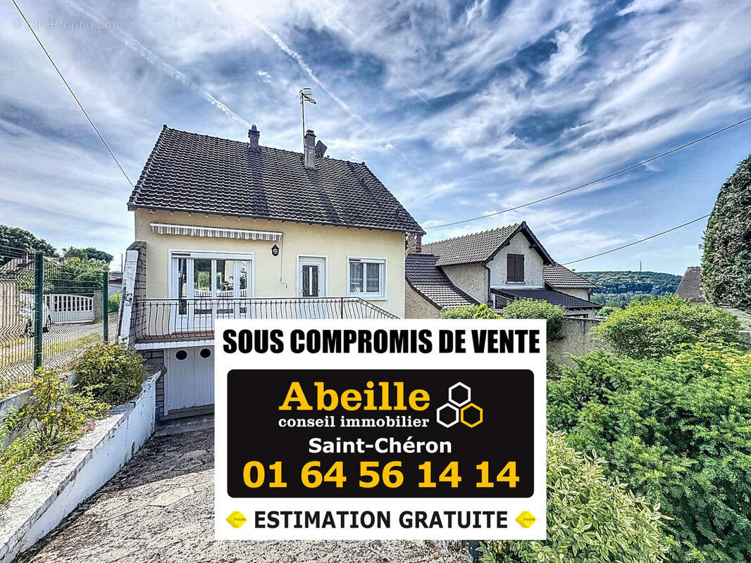 Maison à SAINT-CHERON