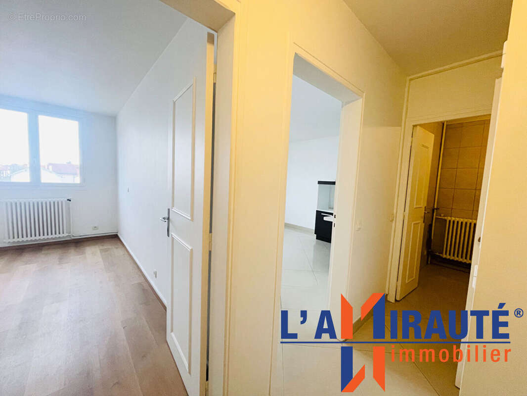 Appartement à SARTROUVILLE