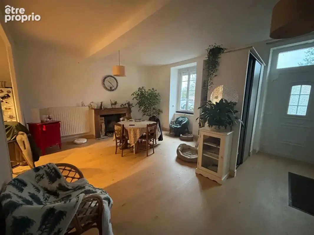 Maison de ville entièrement rénovée sur un terrain de 997m² - photo 3