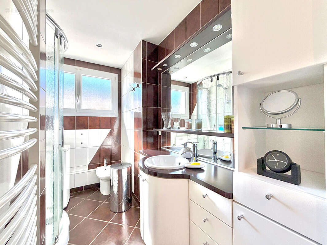 Appartement 4 pièces - 82 m² - Secteur Tardy / Colline des Pères / Bizillon à Saint-Étienne - photo 5