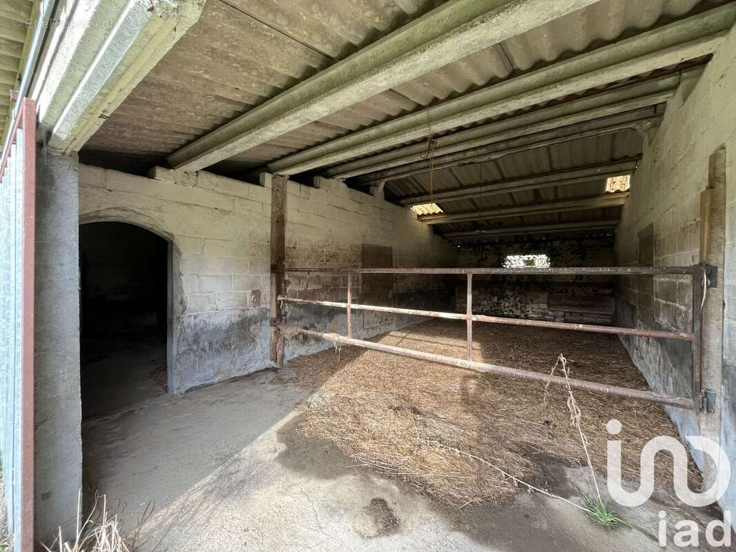 Photo 6 - Terrain à SAINT-SAVIN