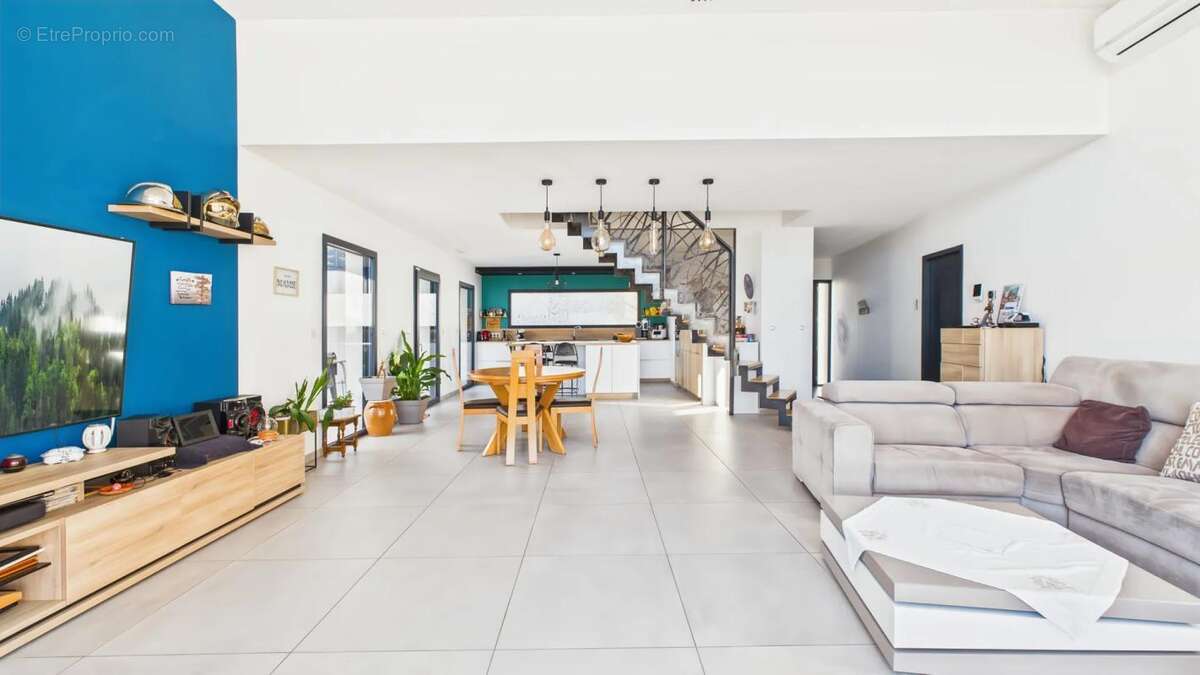 Maison à PONT-DE-L&#039;ISERE