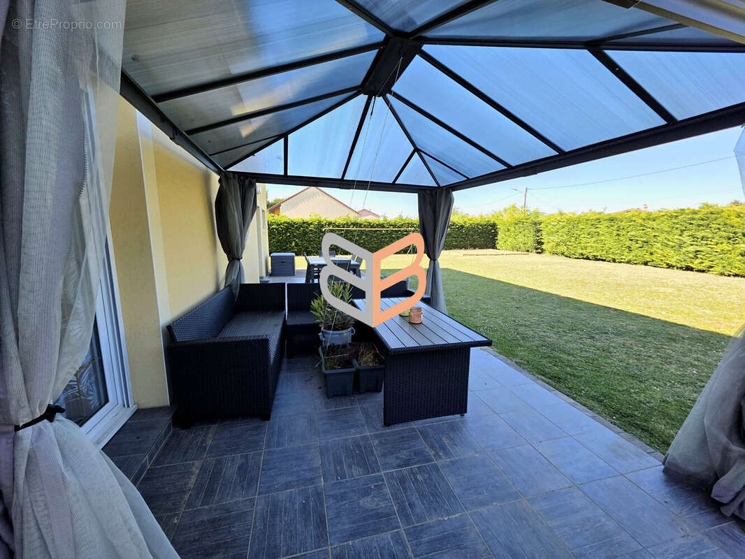 Maison à LANDRES