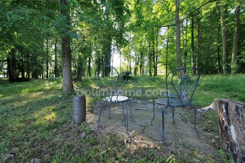 Maison à NESLES-LA-VALLEE