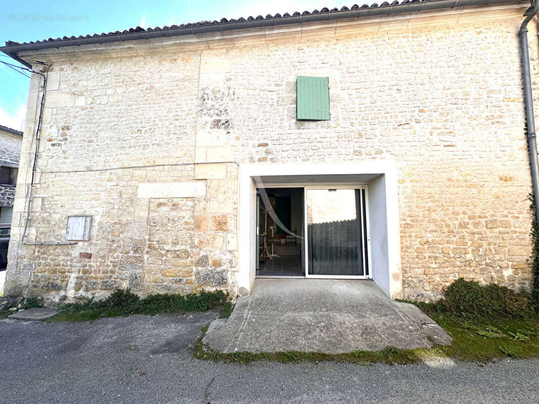 Maison à PORT-D'ENVAUX