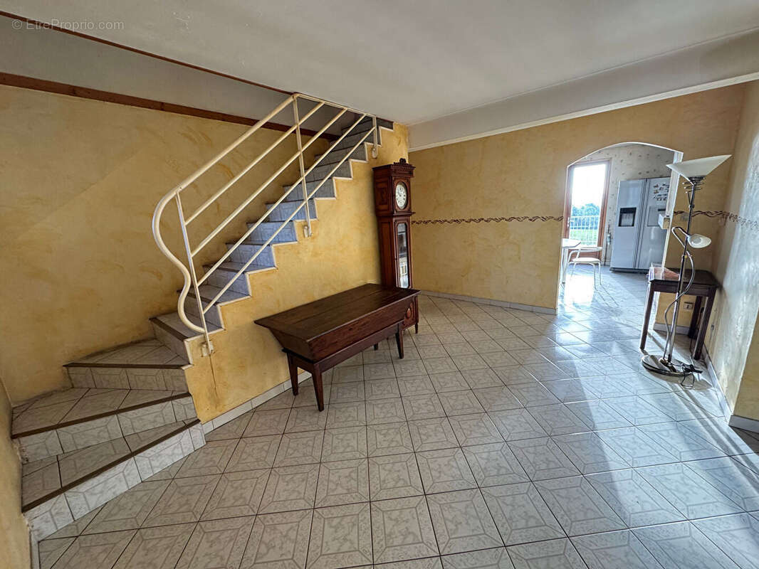 Maison à SAINT-PIERRE-DE-VARENNES