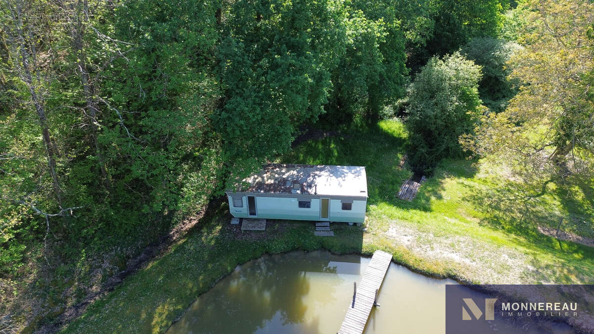 Maison à BARBEZIEUX-SAINT-HILAIRE