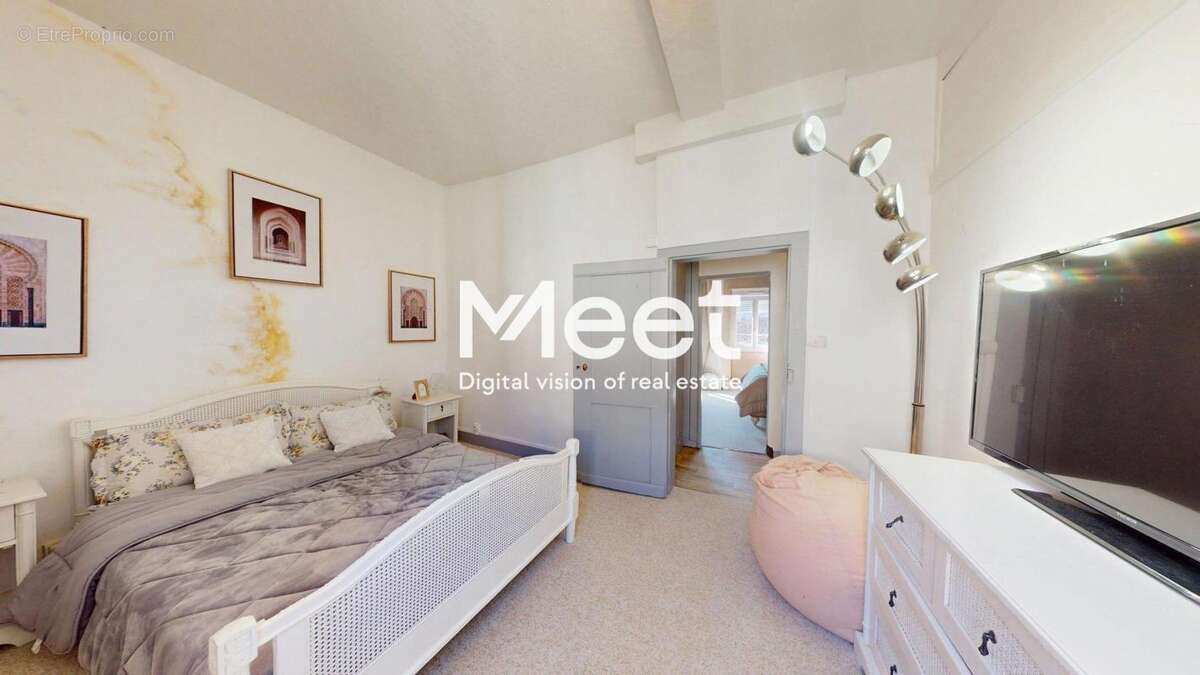 Maison à LIGNY-LE-CHATEL