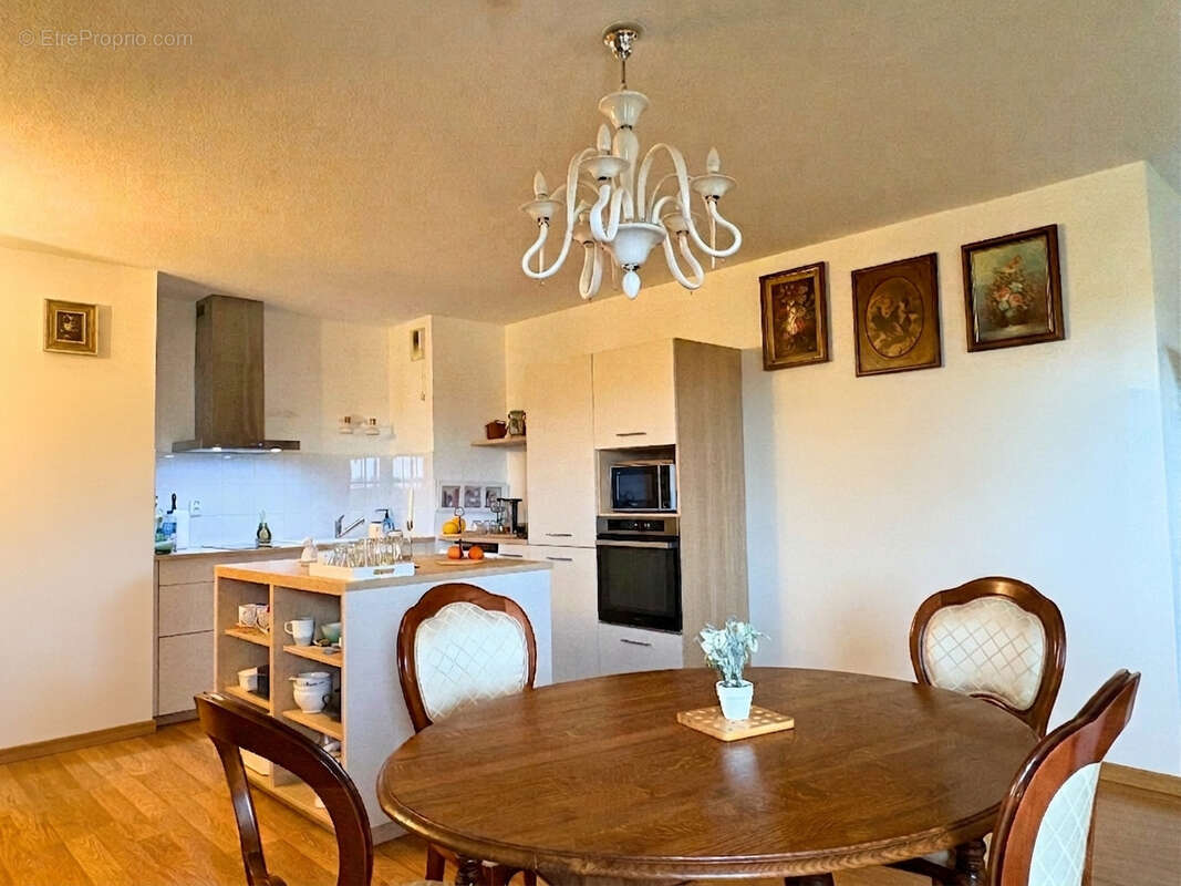 Appartement à CHATEAUBERNARD