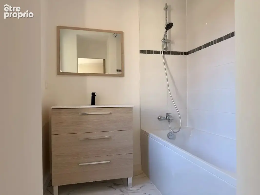 Maison de charme T6 de 200m2 proche Pézenas - photo 8