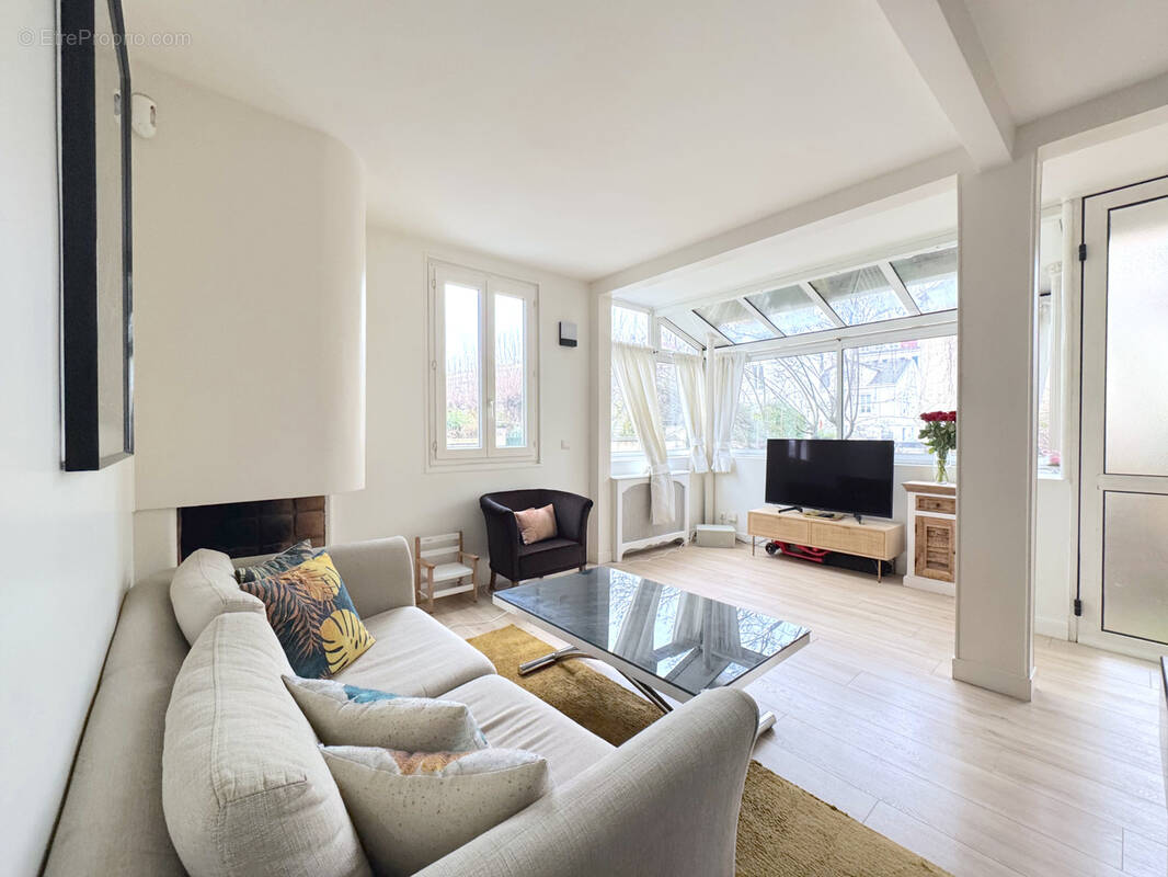 Maison à COURBEVOIE