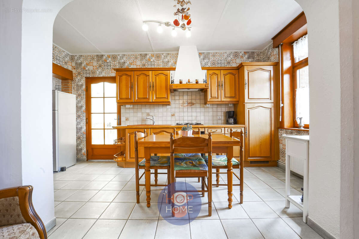 Maison à ESTAIRES