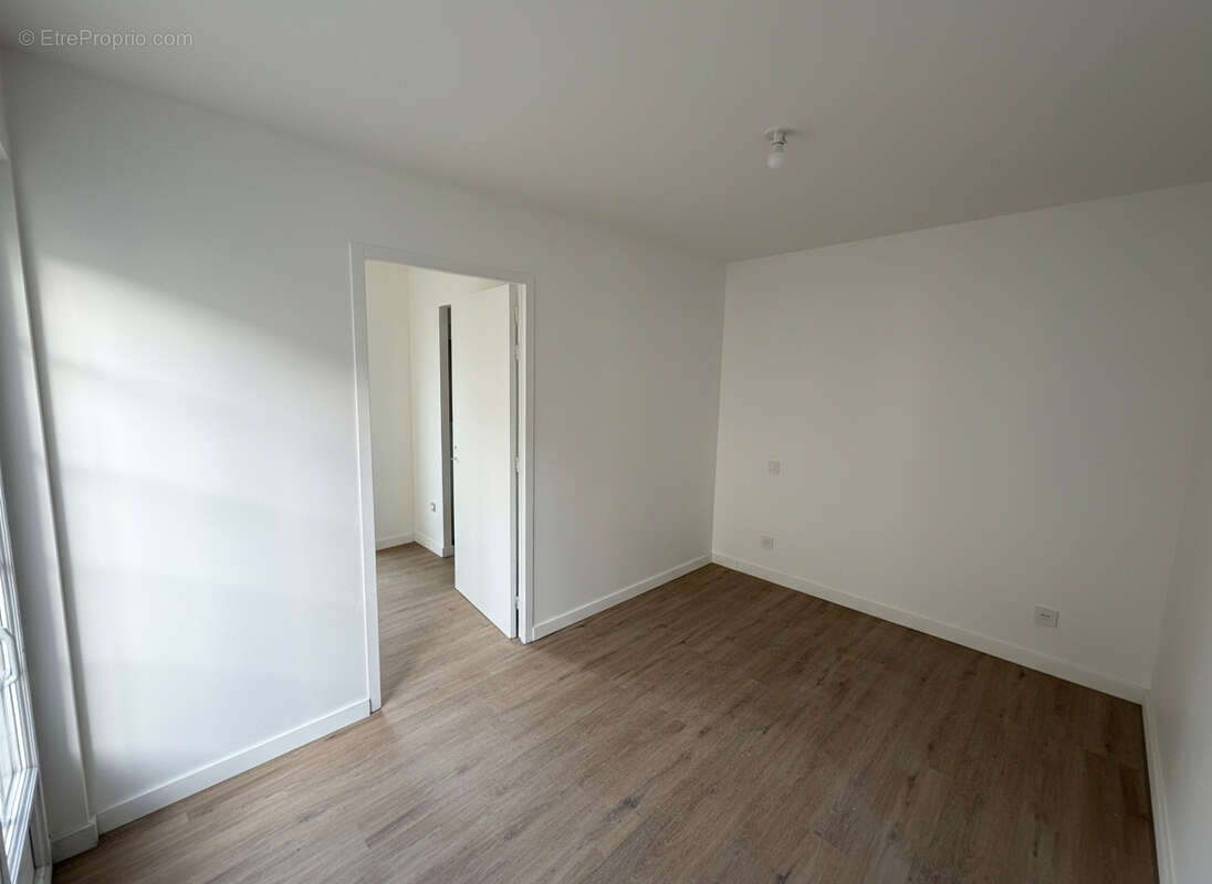 Maison à LES PONTS-DE-CE