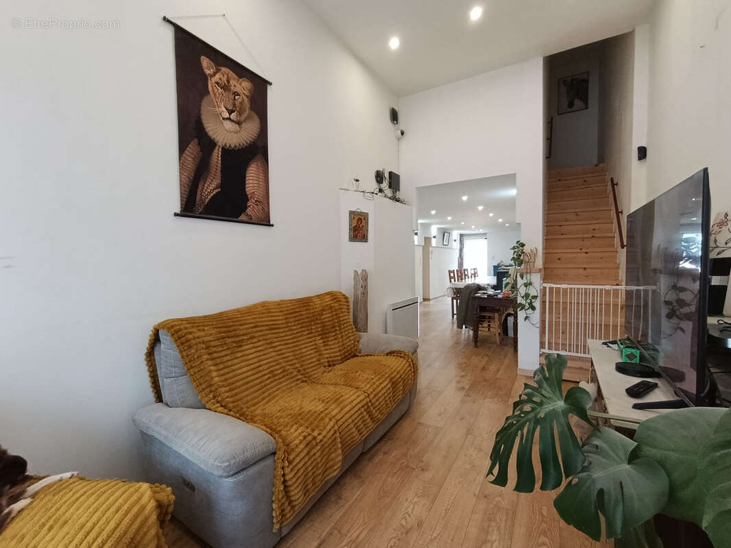 Maison à NEUFMAISONS