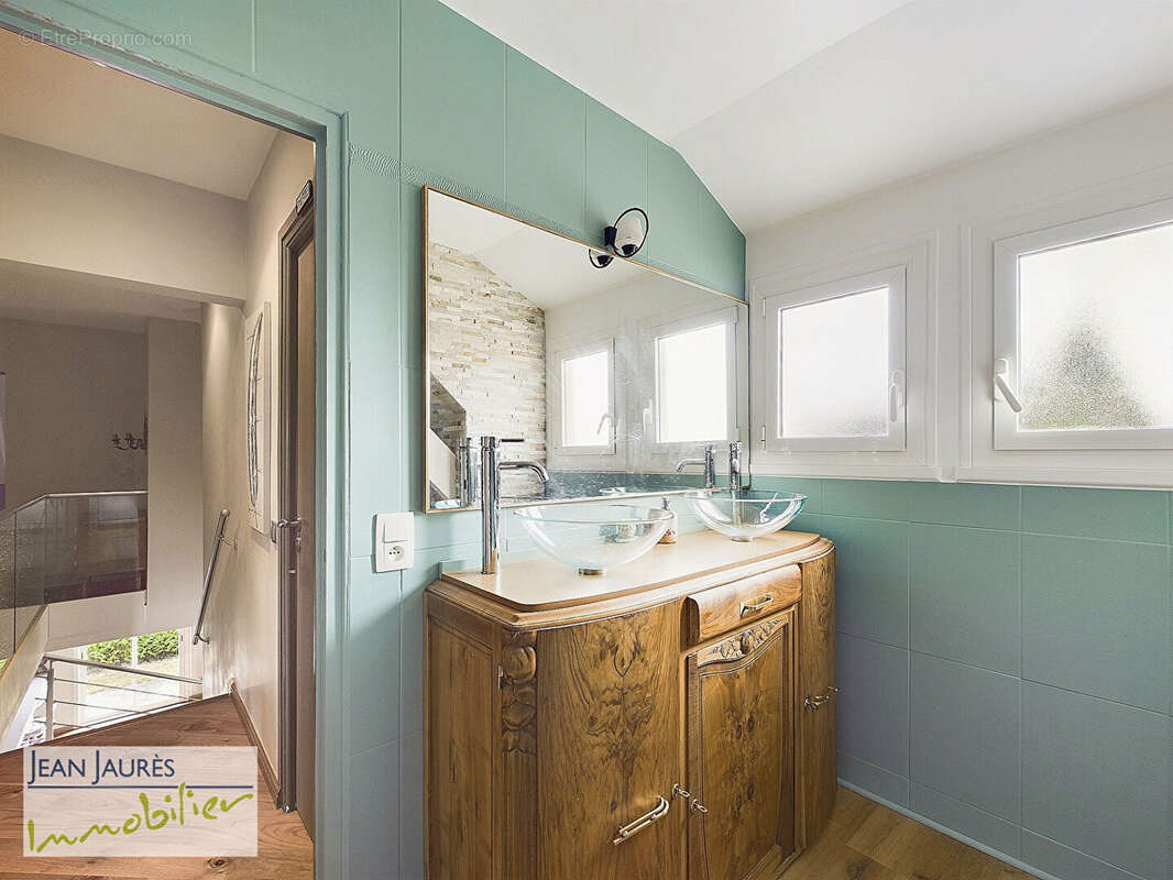 Maison à LA RIVIERE-DE-CORPS