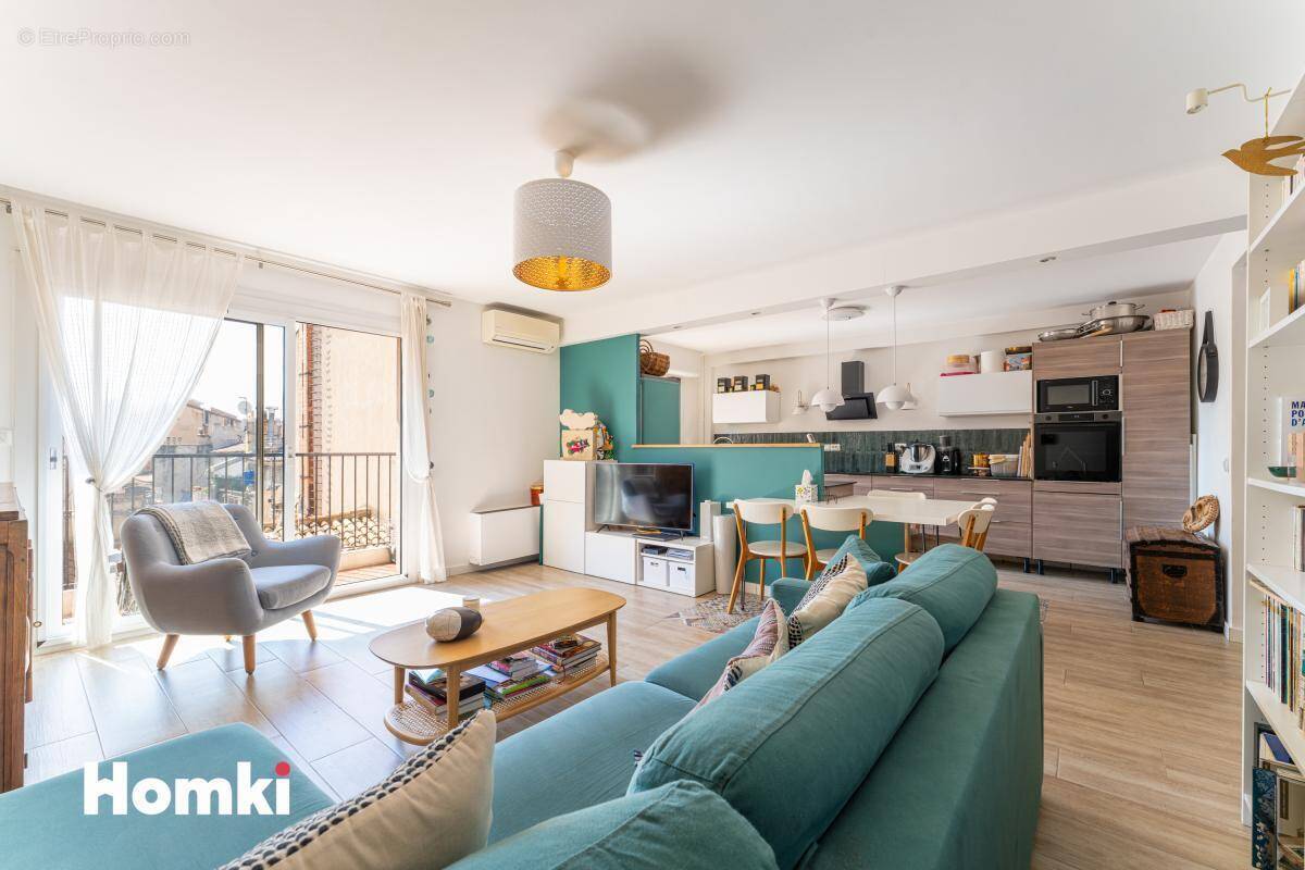 Appartement à MARSEILLE-1E