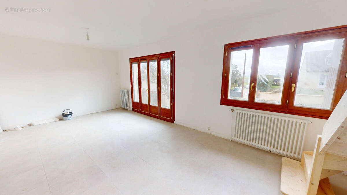 Maison à FONTENAY-SUR-EURE