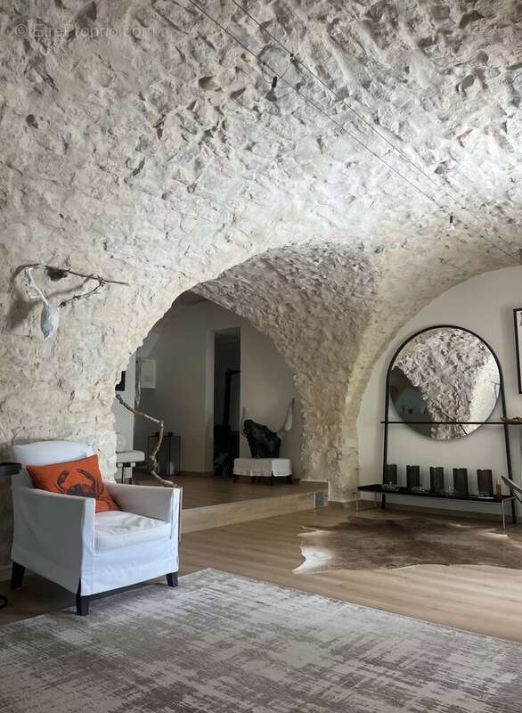 Appartement à ROQUEFORT-LES-PINS