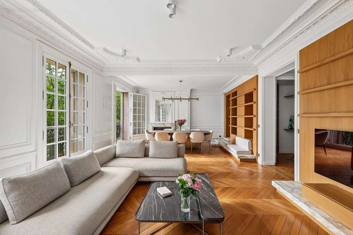 Appartement à PARIS-6E