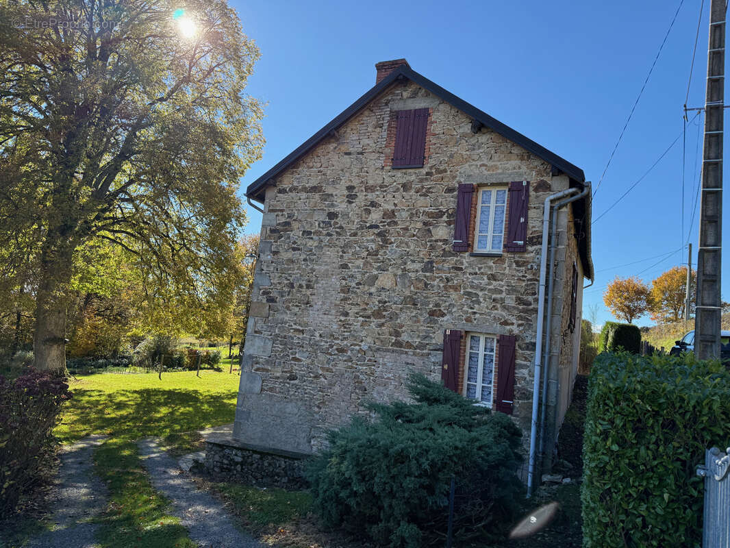 Maison à GOUTTIERES