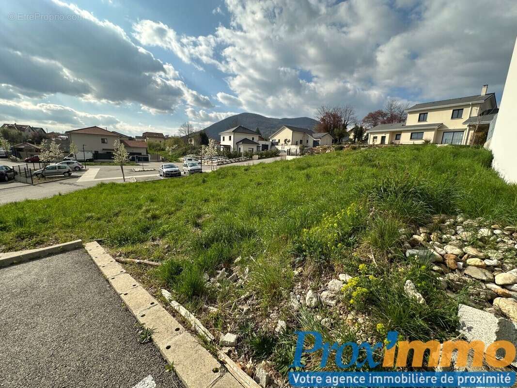 Terrain à VOIRON