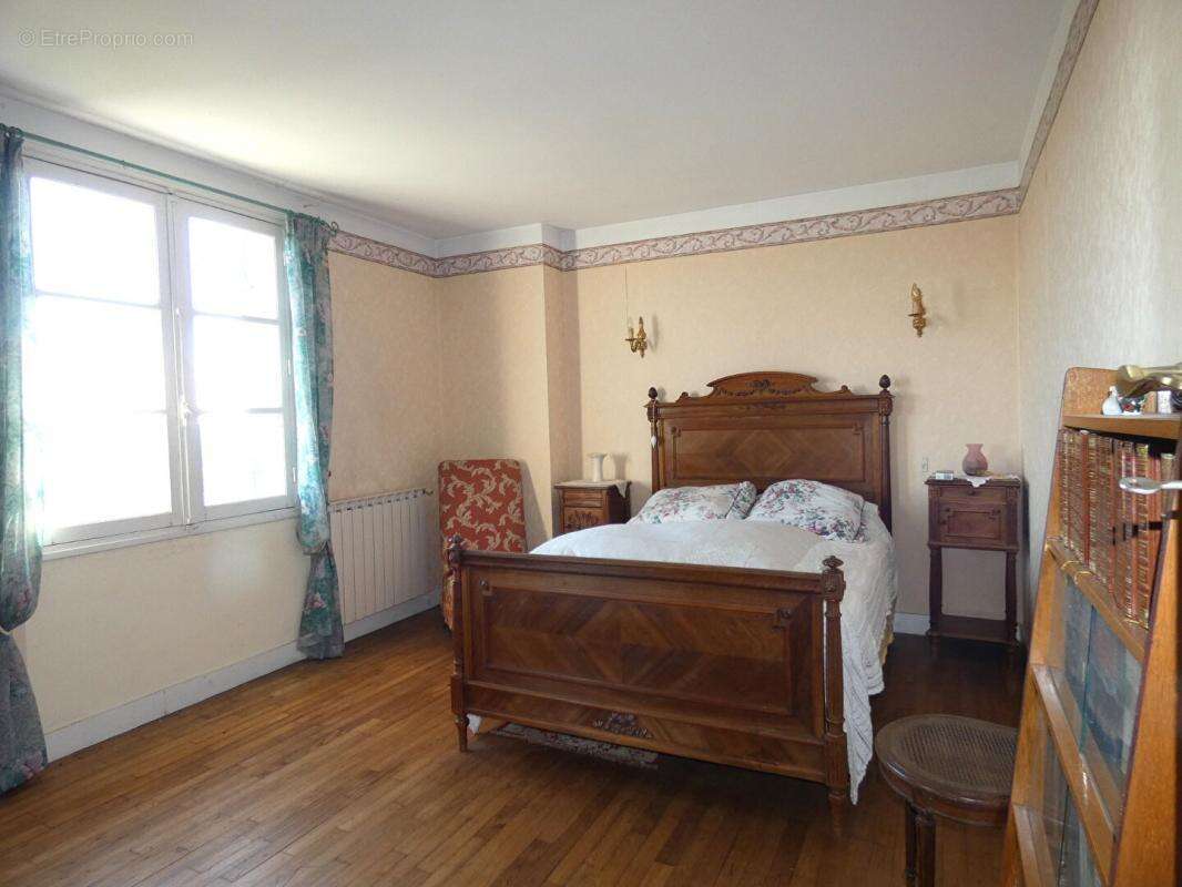 Maison à BADEFOLS-D&#039;ANS