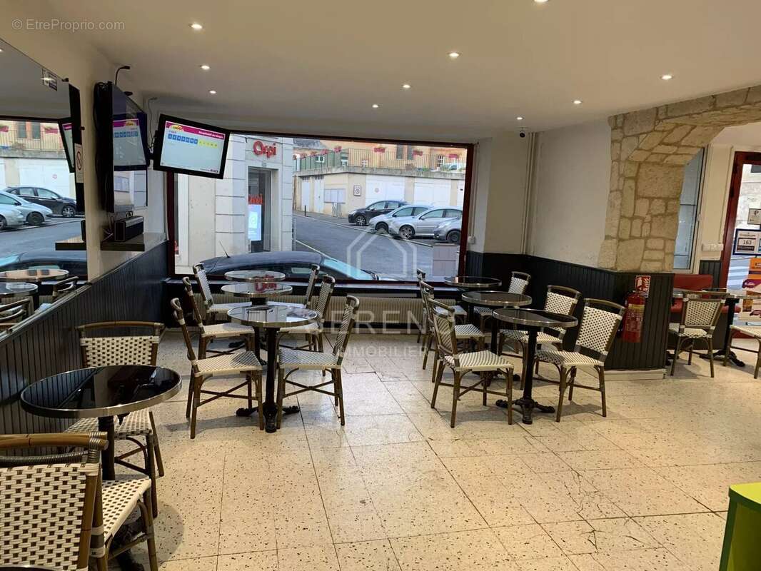 Commerce à CHAUMES-EN-BRIE