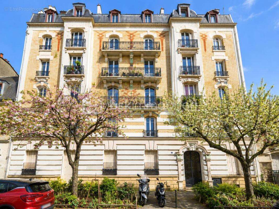 ROSNY CENTRE -  Appartement  - 3P 51m² - charme de l'ancien - à 2 pas du RER E Rosny Sous Bois - photo 11