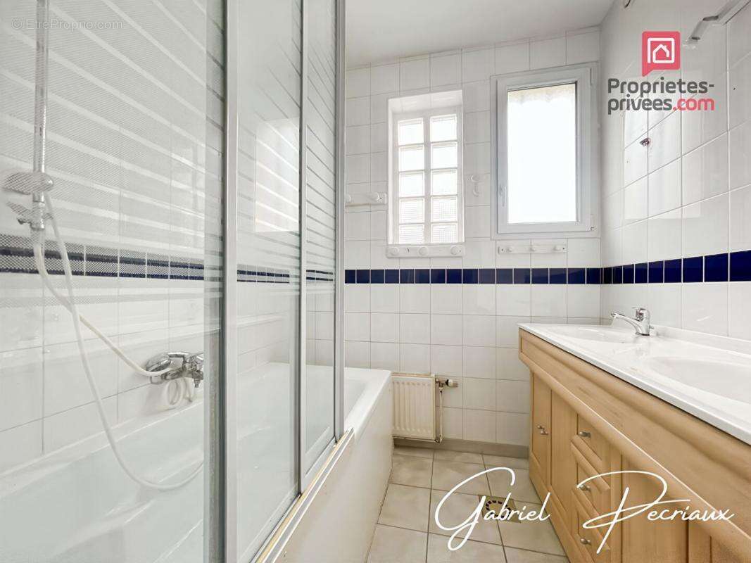 Maison sur sous sol + grande dépendance - photo 9
