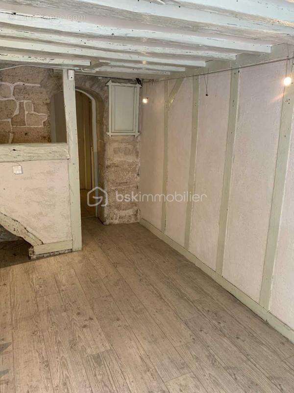 Commerce à PARIS-1E