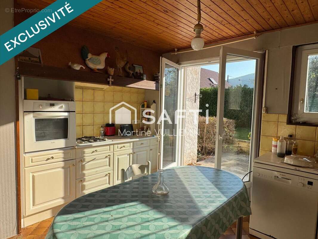 Photo 2 - Maison à AVANNE-AVENEY