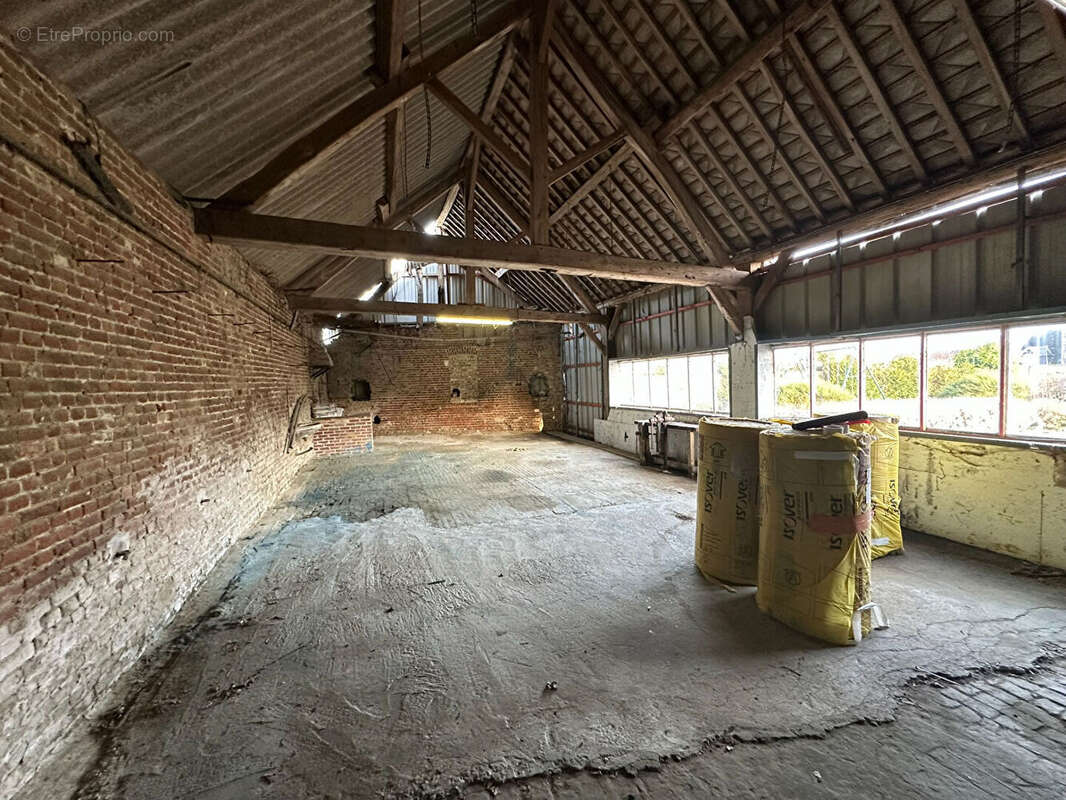 Corps de ferme Nesle 15 pièce(s) 320m2 - photo 10