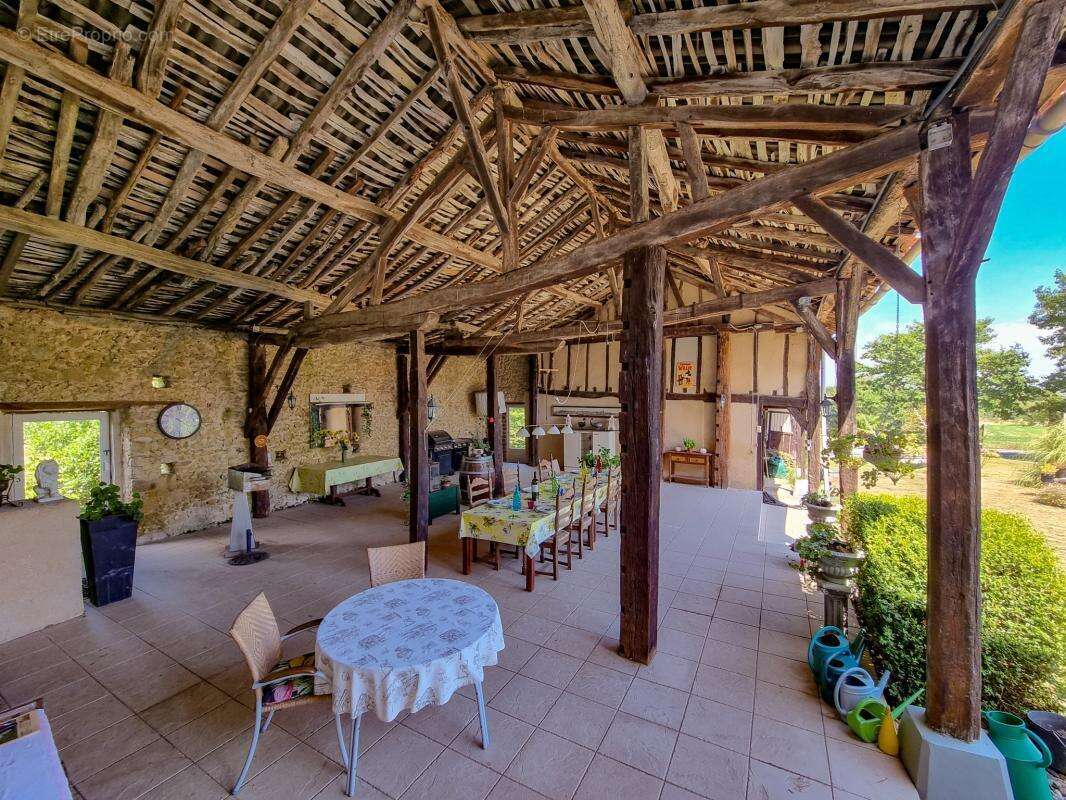 Maison à LADEVEZE-RIVIERE