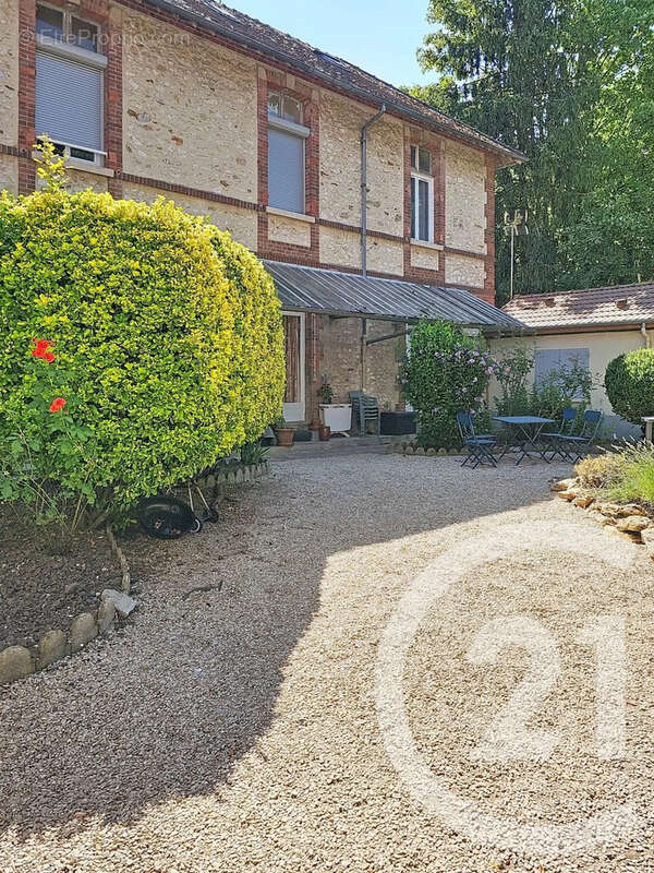 Appartement 30 m² à La Ferte-Gaucher  - photo 8