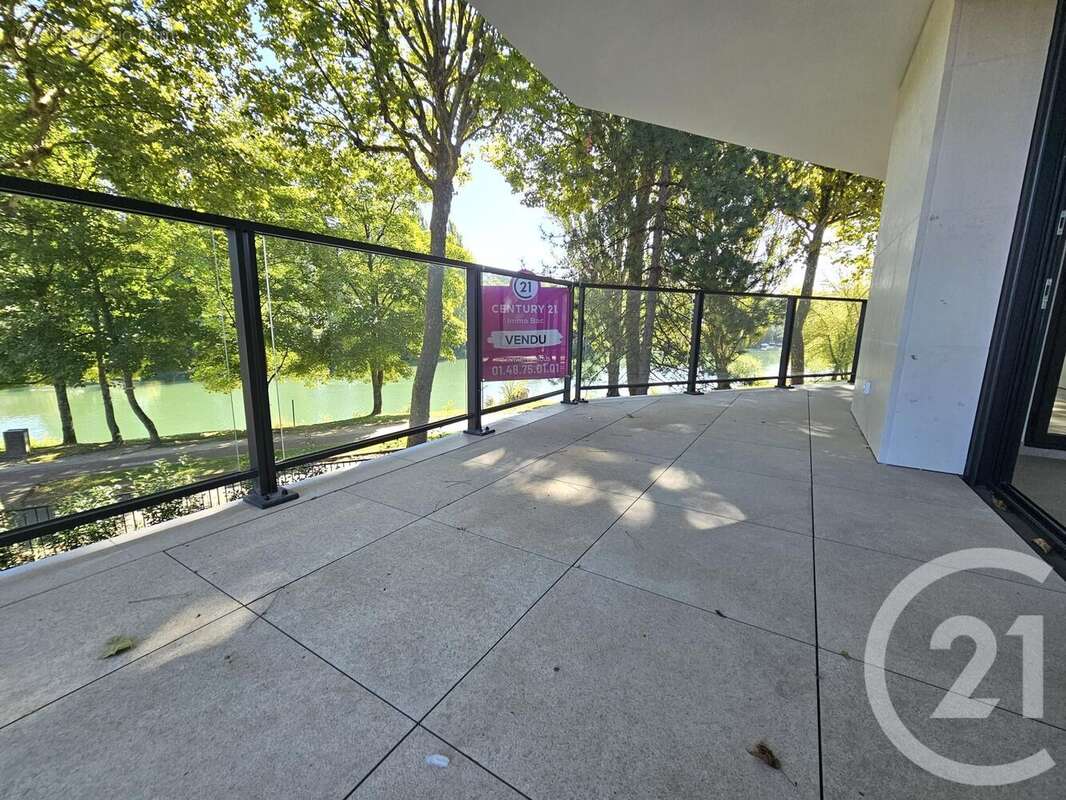 Appartement à SAINT-MAUR-DES-FOSSES