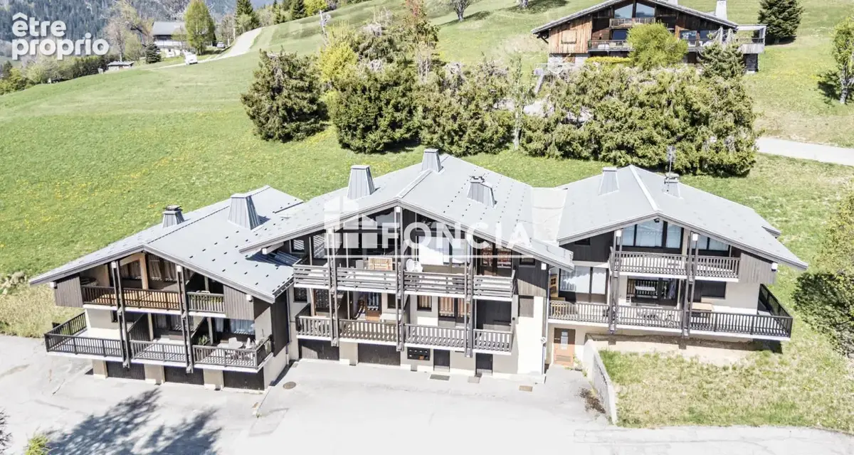 Exclusivité Foncia – Un cocon alpin au sommet, avec vue imprenable et accès direct aux pistes - photo 9