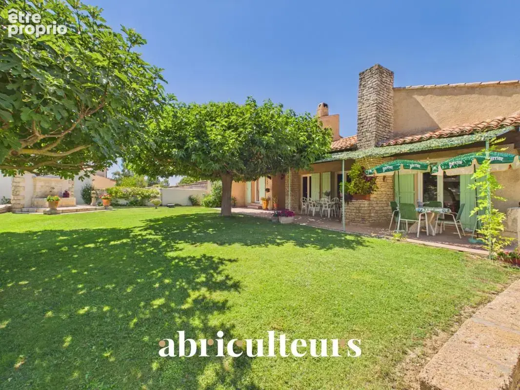 Maison familiale de 198 m² avec T2 indépendant, jardin et garage à Charleval - photo 2