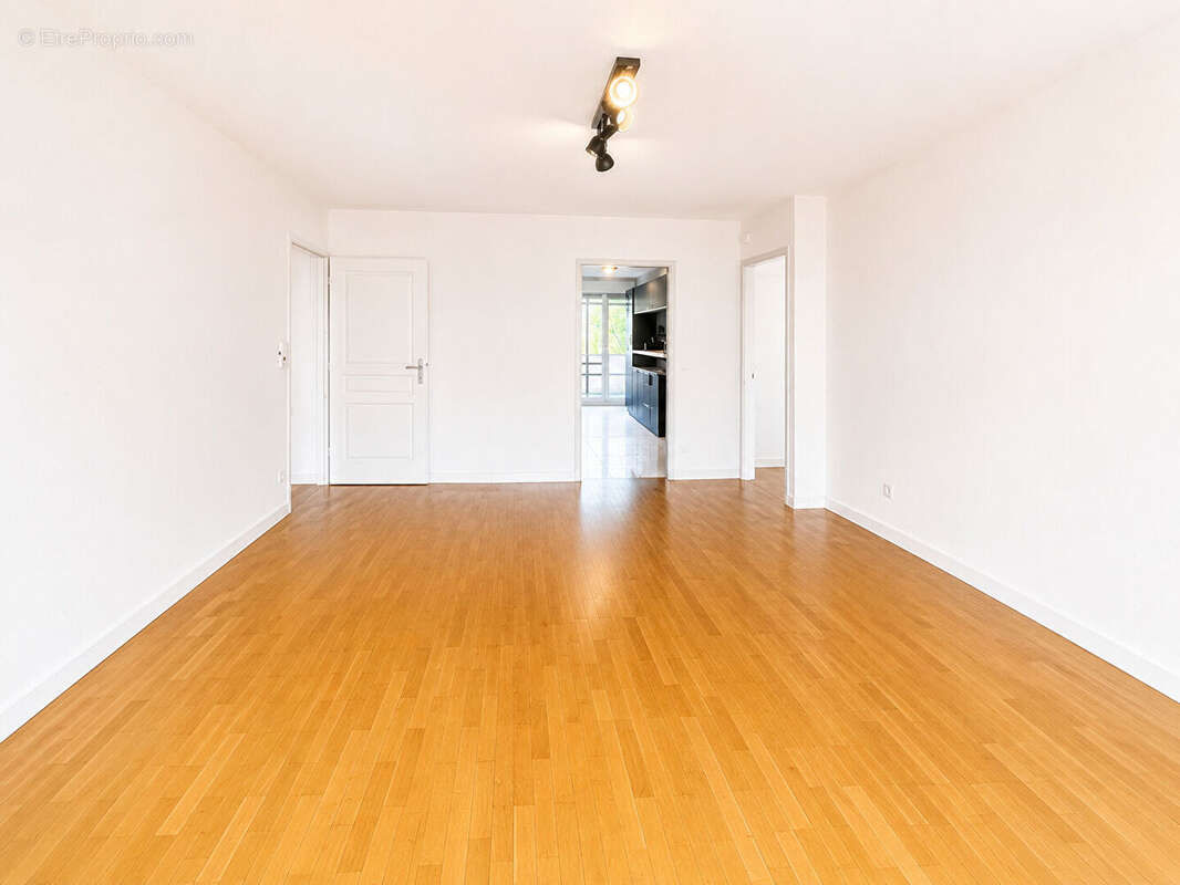 Appartement à EMERAINVILLE