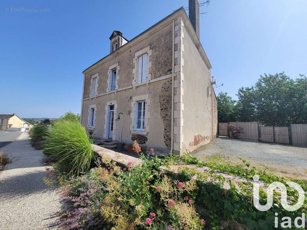 Maison 169 m² à Reaumur  - photo 4