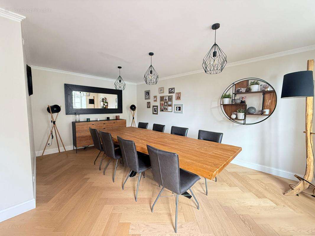 Maison à SAINT-GENIS-D&#039;HIERSAC