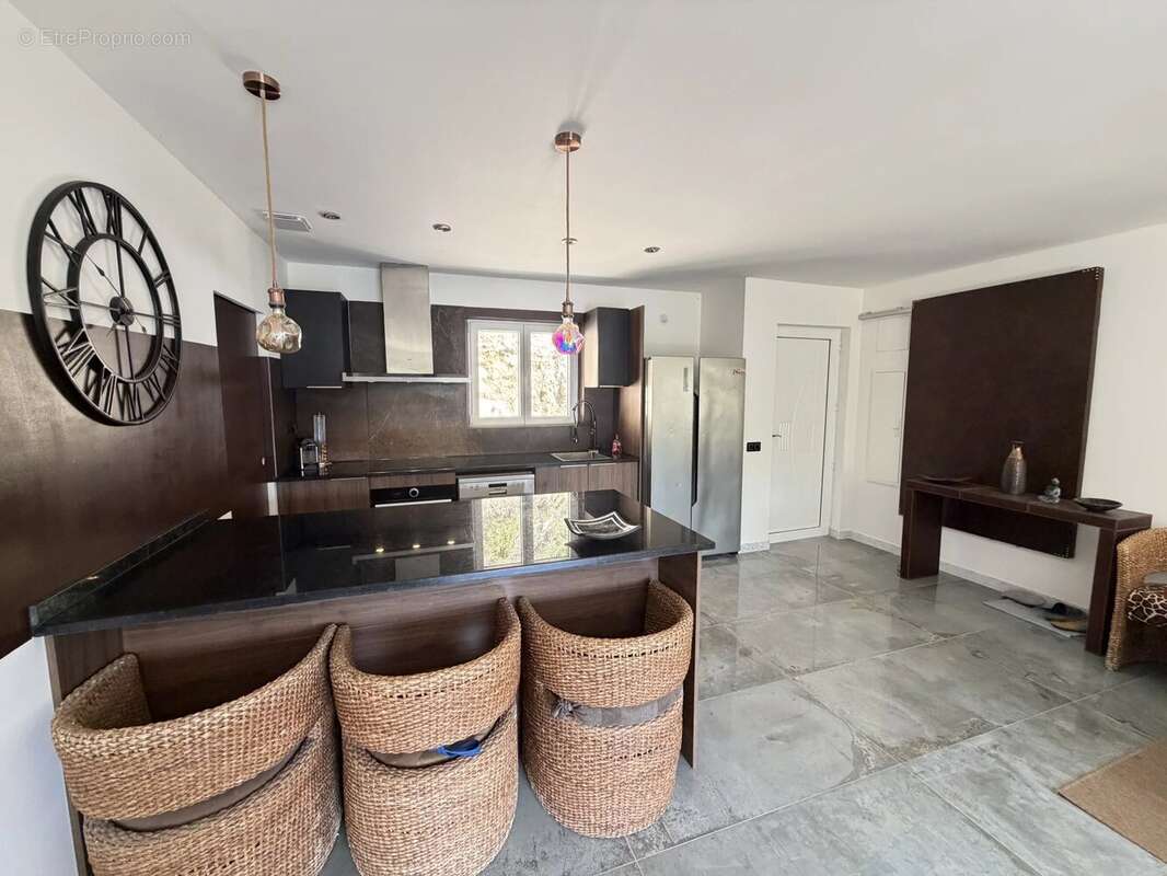 Figanières – maison récente de plain-pied – 109 m² – 3 chambres – dpe a – terrain 1 062 m² - photo 14
