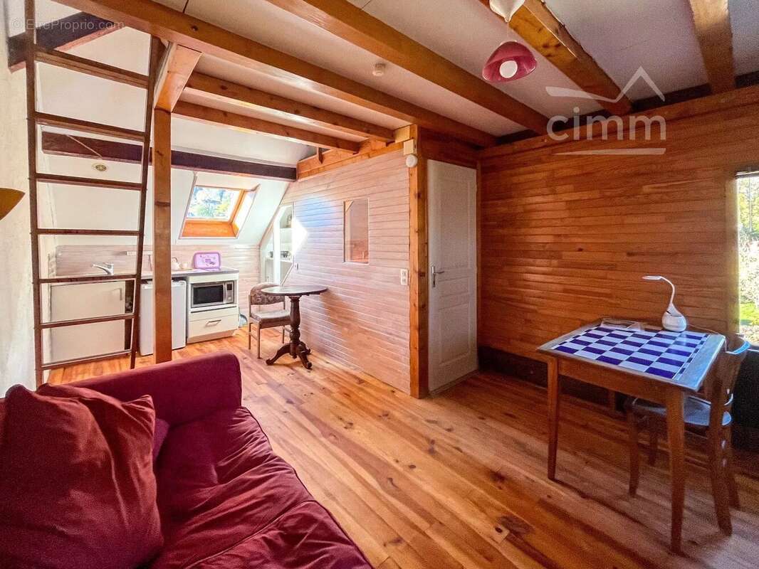 Maison à LA TERRASSE