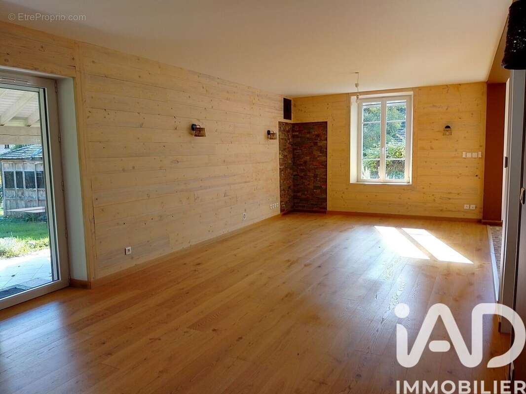 Photo 9 - Maison à MASSIGNIEU-DE-RIVES