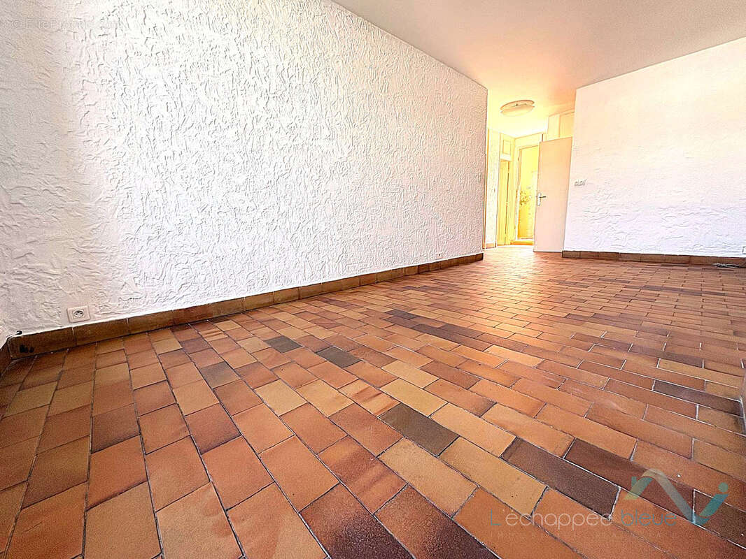 Appartement à COGOLIN